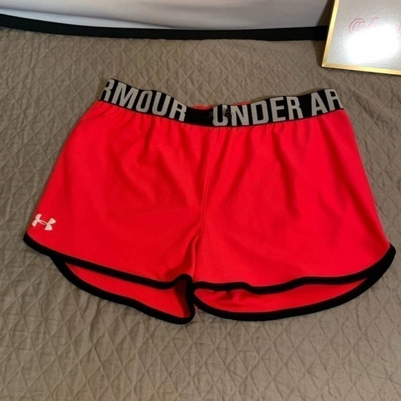5/ $25  Under Armour Heat Gear pink running shorts YXL - Picture 1 of 8